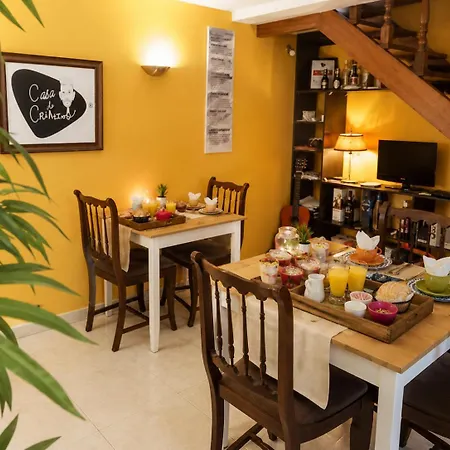 Bed & Breakfast Casa Do Criativo Almada